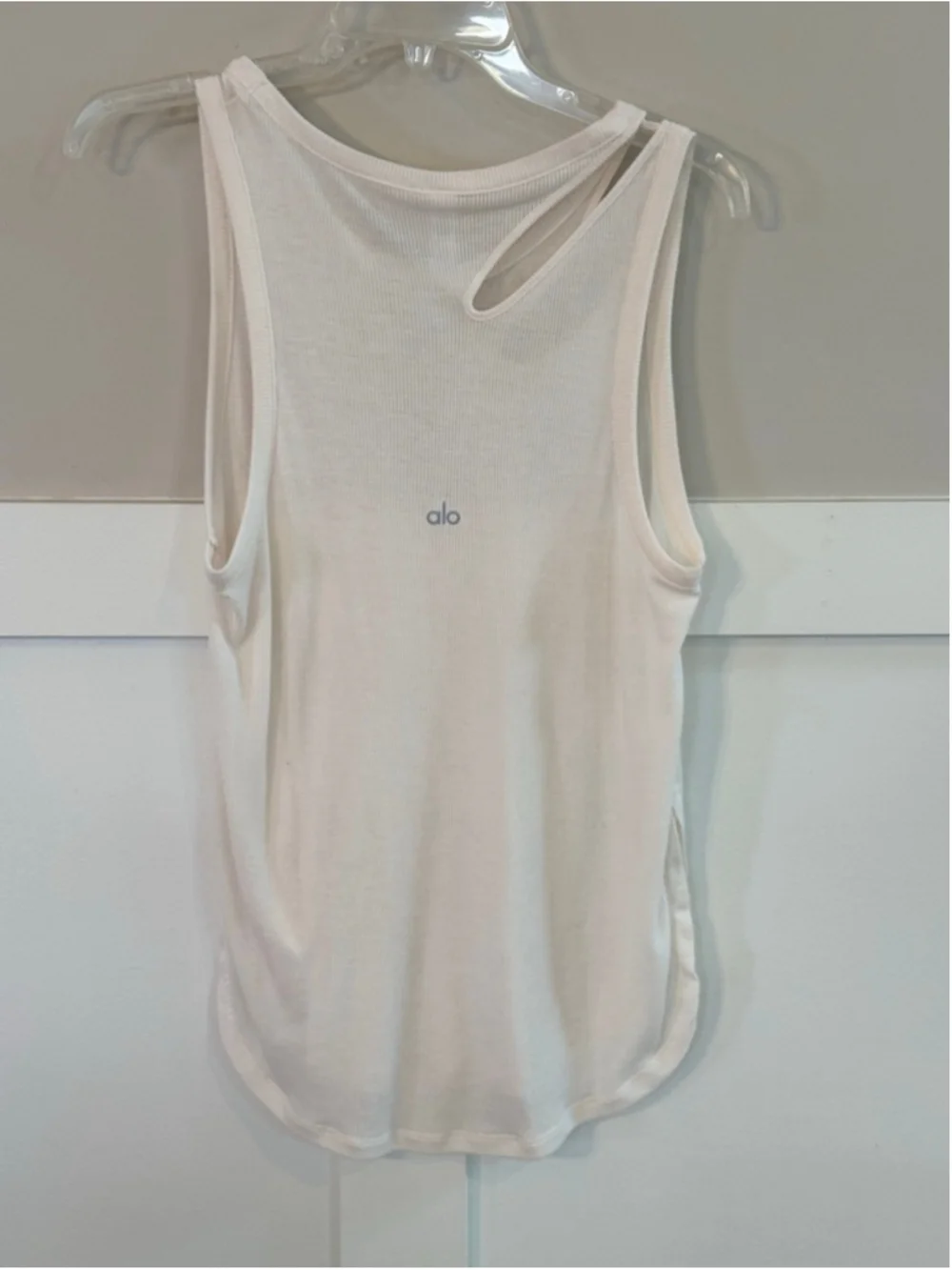 Alo Yoga White Ribbed Cutout Tank Top Size Small Athletic Activewear